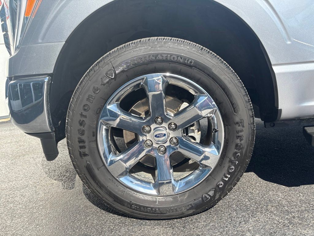 Used 2021 Ford F150 XLT w/ Equipment Group 302A High AWD/4WD image 9