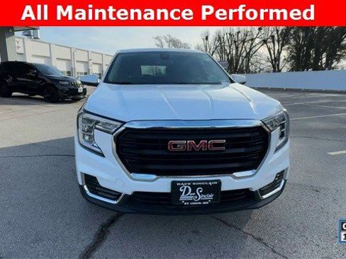 Used 2022 GMC Terrain SLE image 3