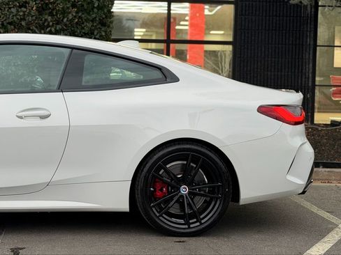 Used 2023 BMW M440i Coupe w/ Premium Package image 10