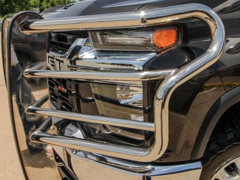 Used 2020 Chevrolet Silverado 3500 LT w/ Convenience Package AWD/4WD image 7