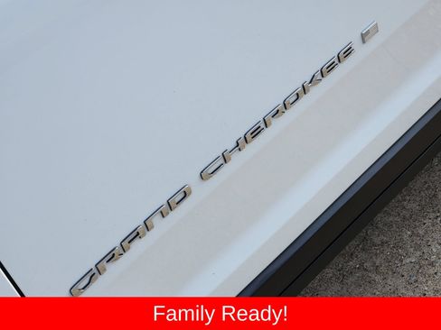 Used 2023 Jeep Grand Cherokee L Laredo w/ Luxury Tech Group I AWD/4WD image 18