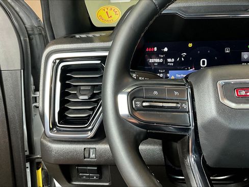 Used 2024 GMC Canyon AT4 w/ Technology Package AWD/4WD image 13