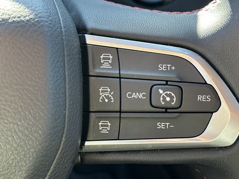 Used 2024 Jeep Compass Trailhawk image 25