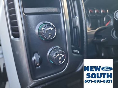 Used 2018 Chevrolet Silverado 1500 LT w/ All Star Edition image 11