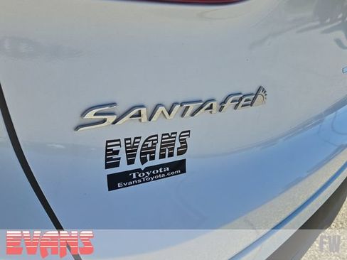 Used 2019 Hyundai Santa Fe SEL AWD/4WD image 4