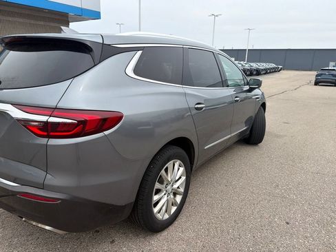 Used 2020 Buick Enclave Premium w/ Sun and Sites Package AWD/4WD image 9