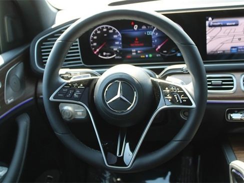 New 2025 Mercedes-Benz GLS 450 4MATIC image 8