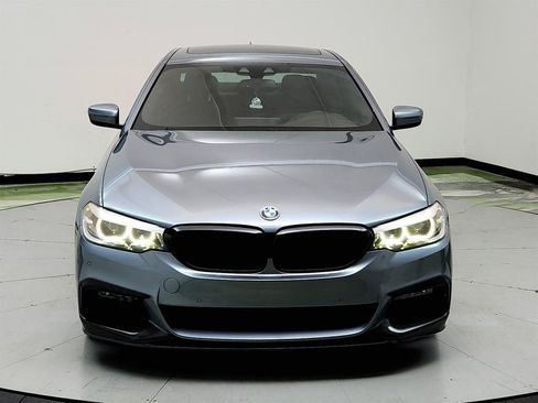 Used 2019 BMW 530i w/ M Sport Package RWD image 2