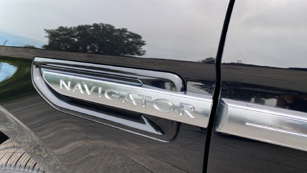 Used 2019 Lincoln Navigator L Reserve w/ Cargo Package AWD/4WD image 52