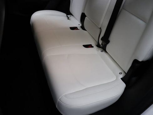 Used 2021 Tesla Model Y Long Range image 48