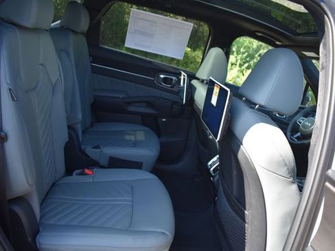 New 2025 Kia Sorento SX Prestige w/ Sage Leather Package image 17