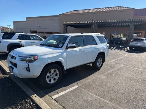 Used 2023 Toyota 4Runner SR5 image 18
