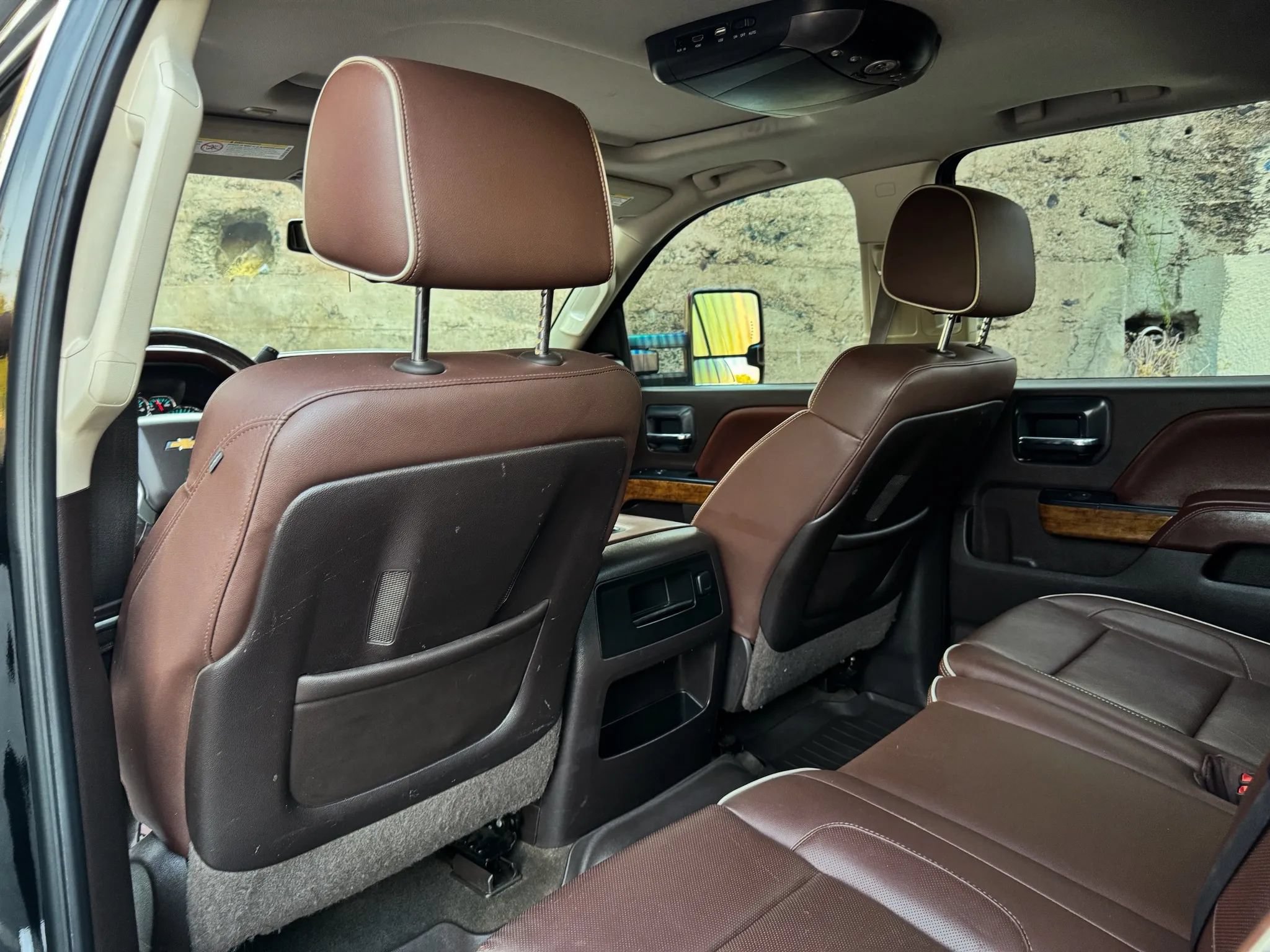 Used 2015 Chevrolet Silverado 2500 High Country w/ Duramax Plus Package AWD/4WD image 23