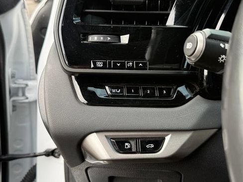 Used 2025 Lexus RX 350h AWD/4WD image 16