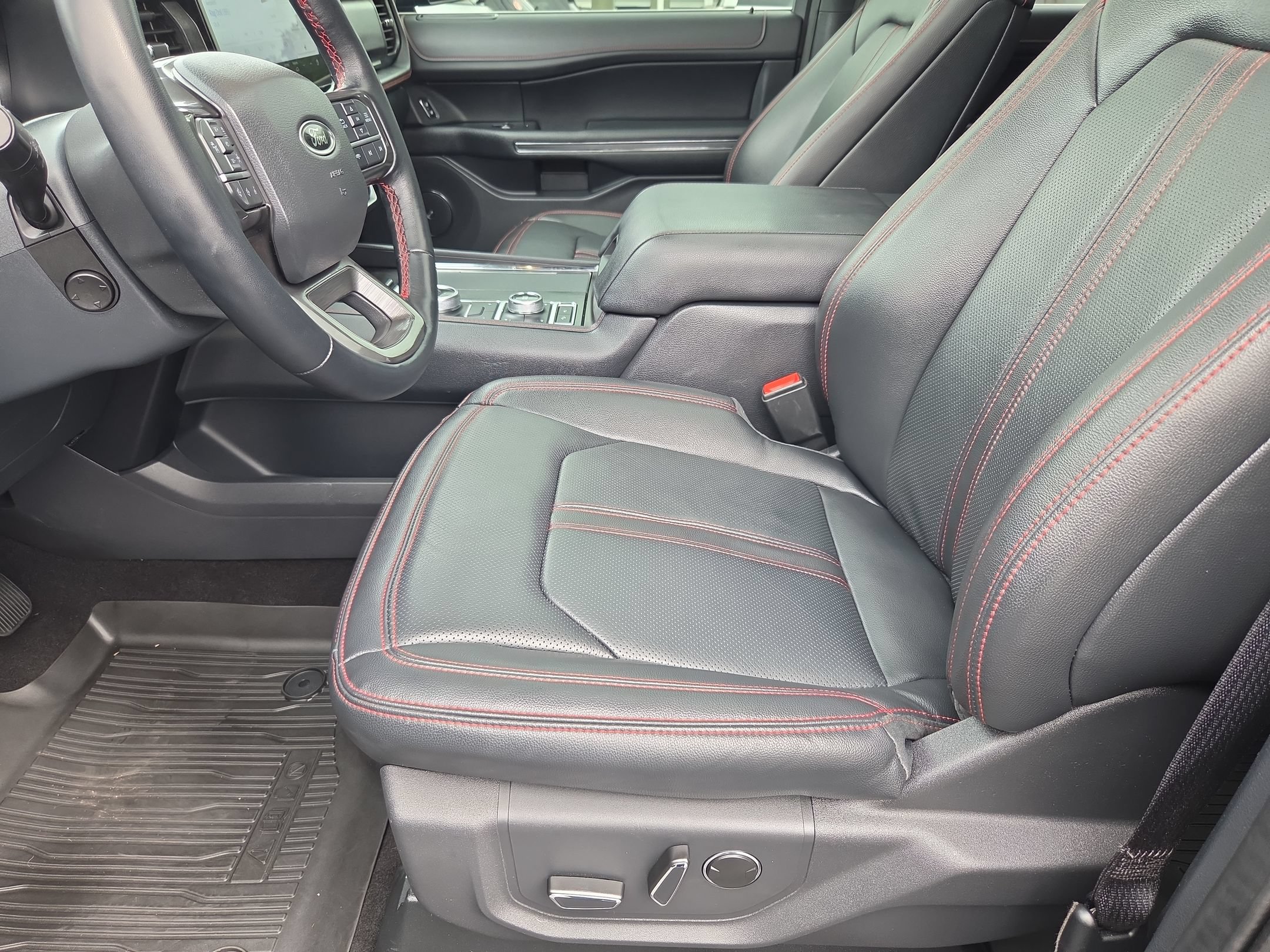 Used 2023 Ford Expedition Limited AWD/4WD image 13