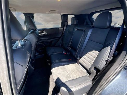 Used 2024 Mitsubishi Outlander SE AWD/4WD image 22