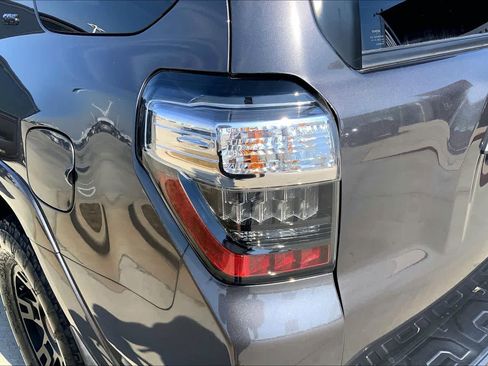 Used 2022 Toyota 4Runner SR5 image 29