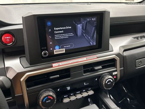 New 2025 Toyota Tacoma TRD Off-Road AWD/4WD image 12