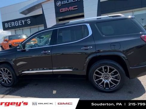 Used 2023 GMC Acadia Denali w/ Black Diamond Edition image 8
