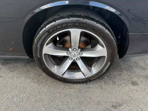 Used 2014 Dodge Challenger R/T image 5
