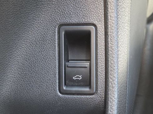 Used 2012 Volkswagen Jetta GLI Autobahn image 35