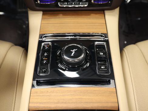 Used 2022 Rolls-Royce Ghost w/ Ghost Package AWD/4WD image 46