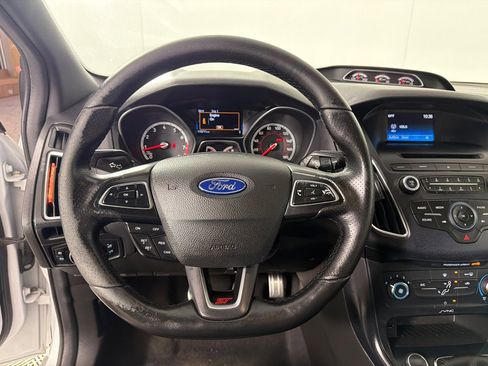 Used 2016 Ford Focus ST FWD image 14