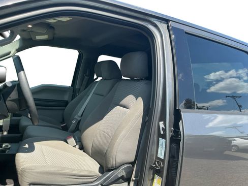 Used 2017 Ford F150 XLT w/ Trailer Tow Package image 9