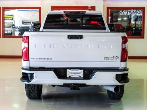 Used 2020 Chevrolet Silverado 3500 High Country image 12