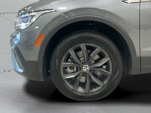 Certified 2024 Volkswagen Tiguan SE AWD/4WD image 28