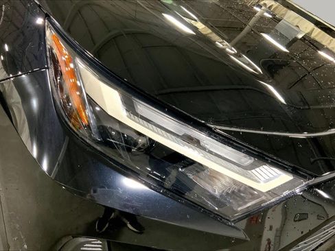 Certified 2025 Toyota RAV4 XLE AWD/4WD image 28