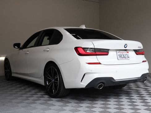 Used 2022 BMW 330i Sedan w/ M Sport Package RWD image 13