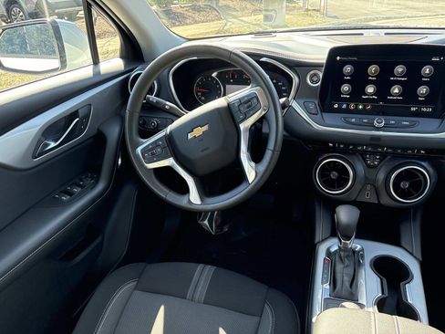 Used 2023 Chevrolet Blazer LT image 25