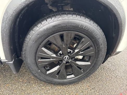 Used 2021 Nissan Rogue SV image 10