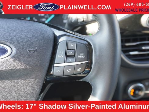 Used 2022 Ford Escape SE w/ Cold Weather Package image 24