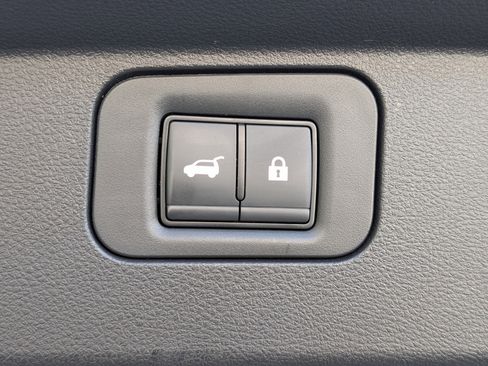 Used 2025 INFINITI QX80 Sensory image 21