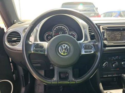 Used 2014 Volkswagen Beetle 1.8T FWD image 11