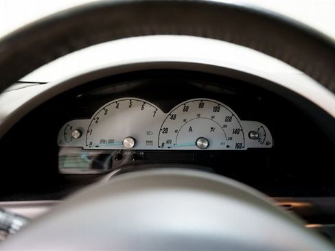 Used 2002 Ford Thunderbird RWD image 24