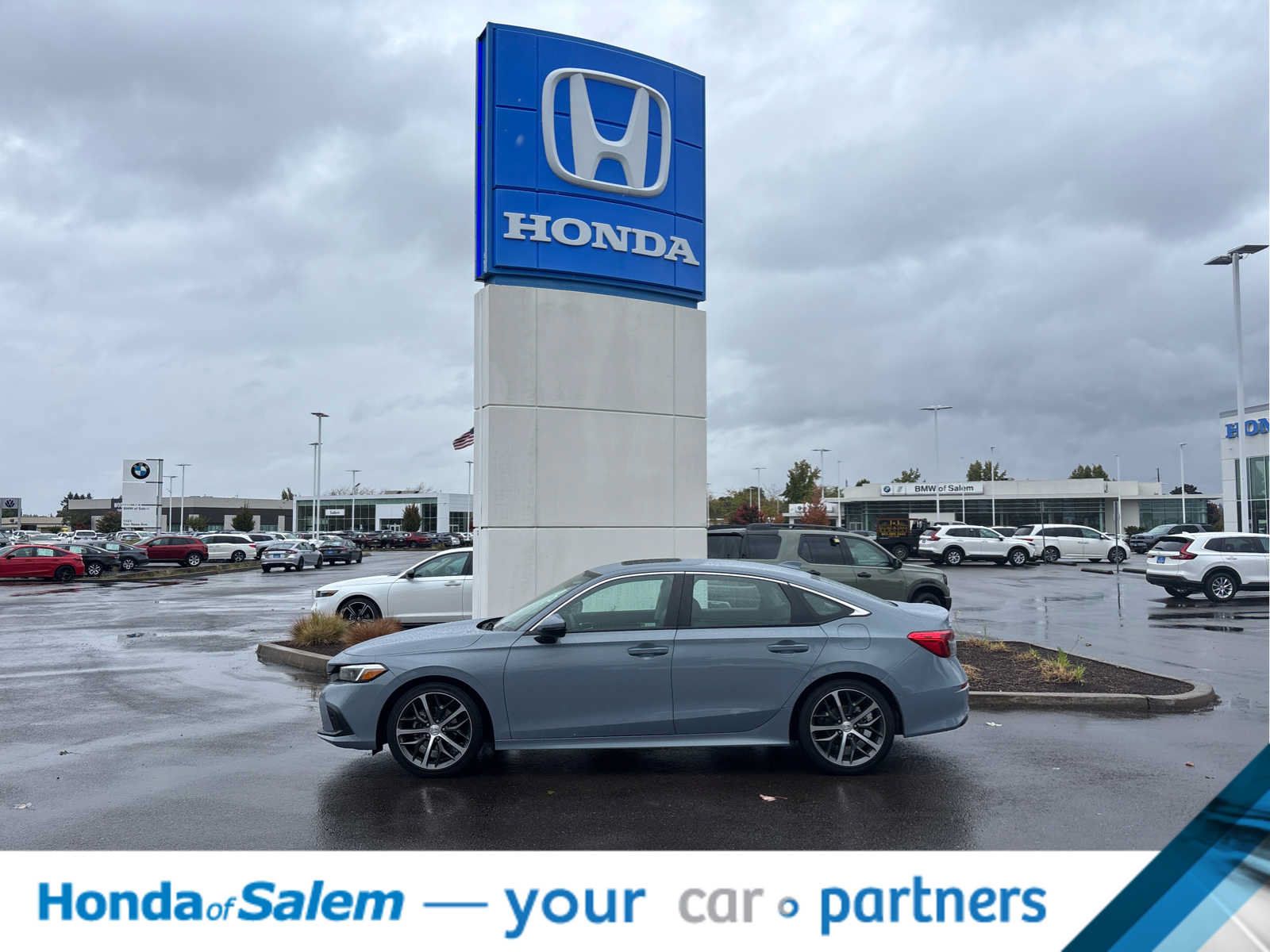 Used 2024 Honda Civic Touring image 3