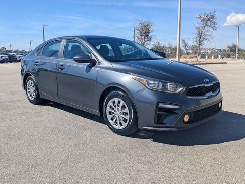 Used 2021 Kia Forte Sedan image 2