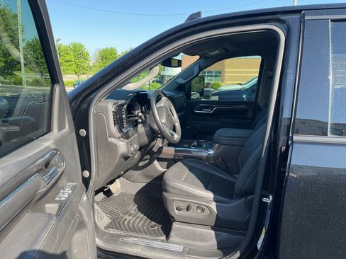 Used 2024 Chevrolet Silverado 2500 LTZ w/ LTZ Plus Package AWD/4WD image 6