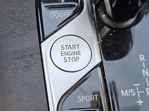 Used 2020 BMW X7 xDrive40i w/ Premium Package image 23