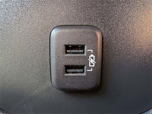 Certified 2023 Chevrolet Equinox RS w/ RS Leather Package image 15