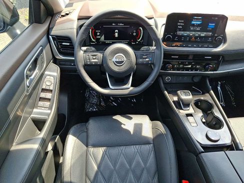 Used 2023 Nissan Rogue Platinum w/ Platinum Premium Package AWD/4WD image 12