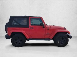 Used 2017 Jeep Wrangler Sahara video 4
