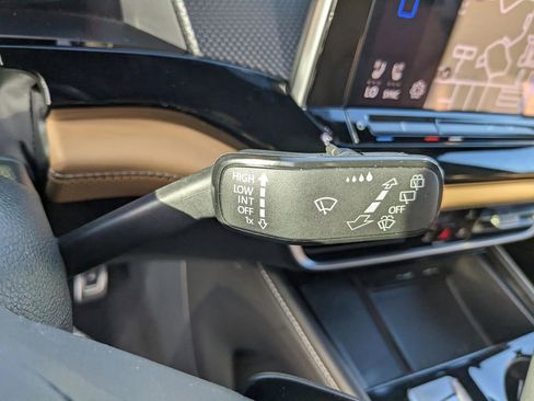 Certified 2024 Volkswagen Atlas Cross Sport SEL R-Line image 30