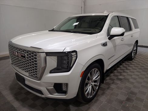 Used 2023 GMC Yukon XL Denali w/ Denali Reserve Package AWD/4WD image 1