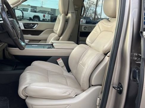Used 2020 Lincoln Navigator L Reserve w/ Luxury Package image 26