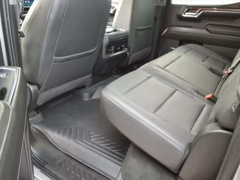 Used 2024 Chevrolet Silverado 1500 LT Trail Boss w/ Convenience Package II AWD/4WD image 32