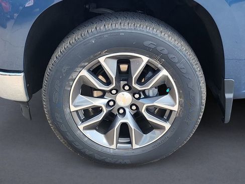 Used 2024 Chevrolet Silverado 1500 LT image 14